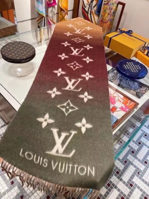 Replica Louis Vuitton Reykjavik Gradient Scarf M76881 7