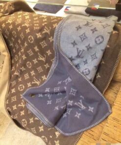 Replica Louis Vuitton Monogram Blanket M75548 2