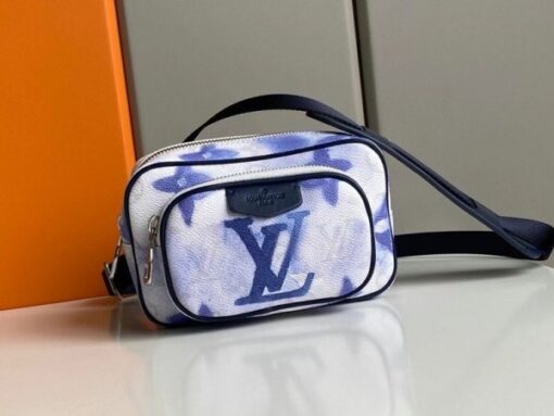 Replica Louis Vuitton Outdoor Pouch Monogram Watercolor M45763 4