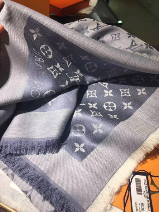 Replica Louis Vuitton Denim Monogram Shawl M71382 4