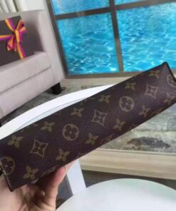 Replica Louis Vuitton Toiletry Pouch 26 Monogram Canvas M47542 2