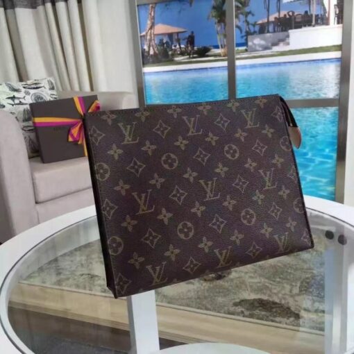 Replica Louis Vuitton Toiletry Pouch 26 Monogram Canvas M47542 4