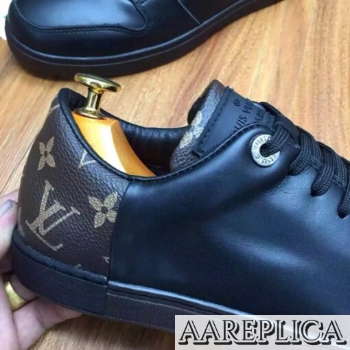 Replica Louis Vuitton Men Line Up Sneaker 3