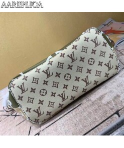 Replica Louis Vuitton Neverfull MM Giant Monogram Canvas M44568 2