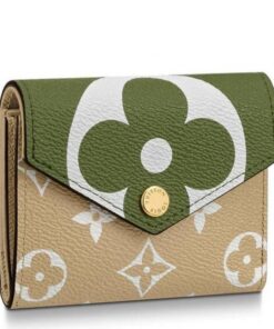 Replica Louis Vuitton Zoe Wallet Giant Monogram Canvas M67640