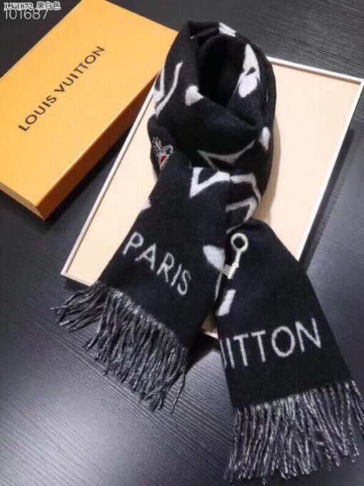 Replica Louis Vuitton LV Wild Reykjavik Scarf MP2203 8