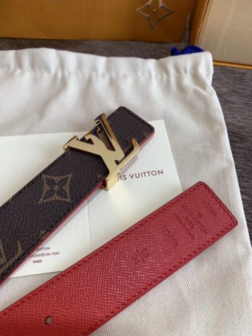 Replica Louis Vuitton LV Initiales 30MM Reversible Belt Monogram M9498U 3