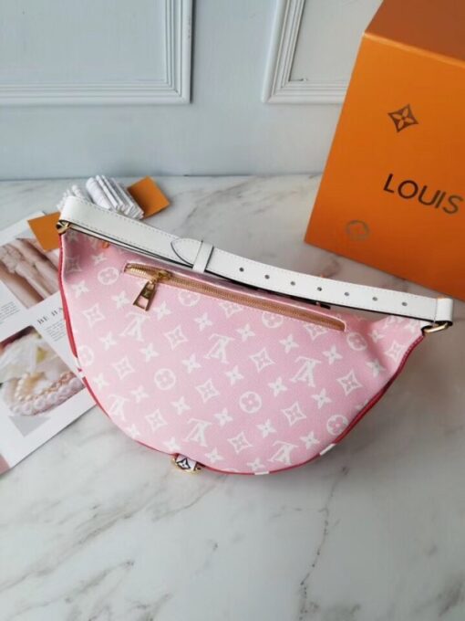 Replica Louis Vuitton Bumbag Giant Monogram Canvas M44575 3