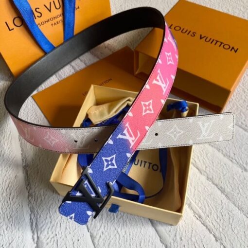 Replica Louis Vuitton LV Shape 40MM Reversible Belt Monogram MP313V 5