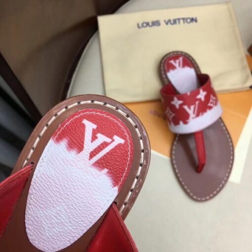 Replica Louis Vuitton LV Escale Palma Flat Thong Red 3