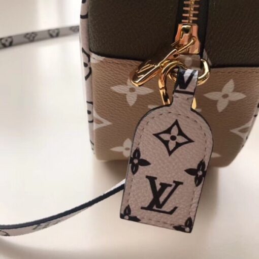 Replica Louis Vuitton Beach Pouch Giant Monogram Canvas M67610 5