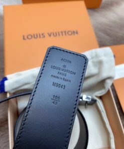 Replica Louis Vuitton LV Initiales 40MM Reversible Belt Monogram Eclipse M9043S 2