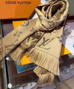 Replica Louis Vuitton Monogram Giant Jungle Logomania Scarf M75884 2