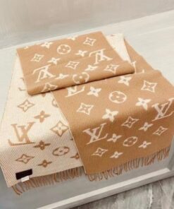 Replica Louis Vuitton Beige Daily LV Scarf M76700 2