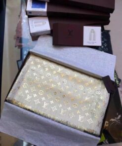 Replica Louis Vuitton Monogram So Glitter Stole M73939 2