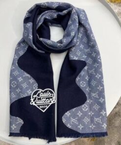 Replica Louis Vuitton Monogram Drip Scarf MP3255 2