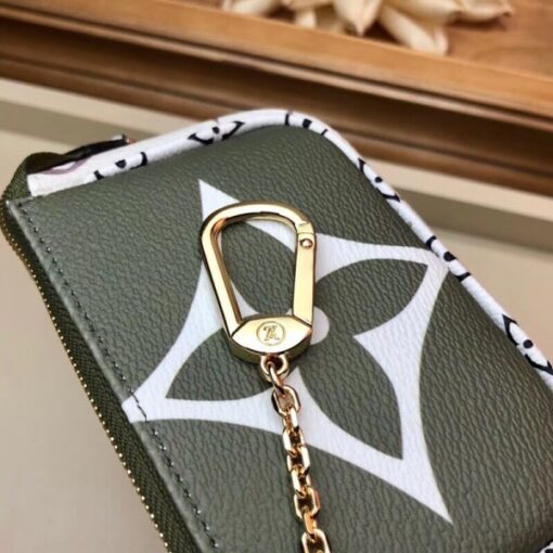 Replica Louis Vuitton Micro Pochette Accessoires Giant Monogram M67579 5