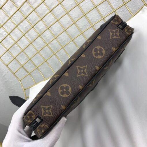 Replica Louis Vuitton Utility Front Bag Monogram M44468 5