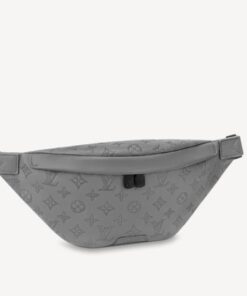 Replica Louis Vuitton Discovery Bumbag M46108