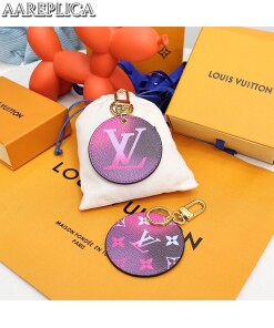 Replica Louis Vuitton Illustre Bag Charm and Key Holder LV M00665 2