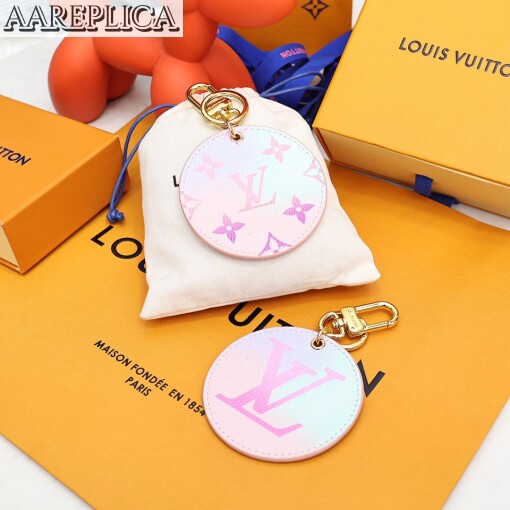 Replica Louis Vuitton Illustre Bag Charm and Key Holder LV M00666 2