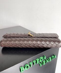 Replica Bottega Veneta Andiamo Clutch with Handle in Fondant Intrecciato Lambskin 2