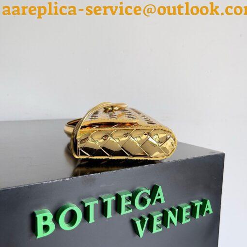 Replica Bottega Veneta Andiamo Clutch with Handle in Gold Metallic Leather 4