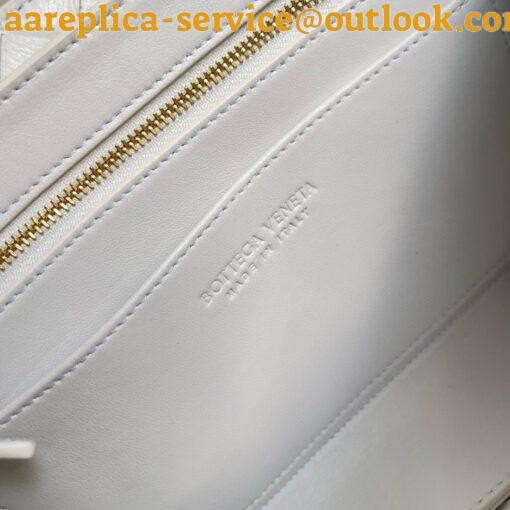 Replica Bottega Veneta Andiamo Small East/West Bag in White Intrecciato Lambskin 4