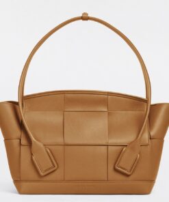 Replica Bottega Veneta Arco Medium Bag In Caramel Grained Leather