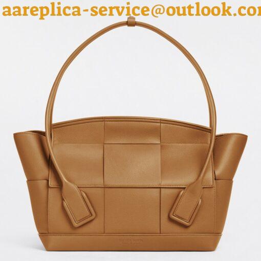 Replica Bottega Veneta Arco Medium Bag In Caramel Grained Leather