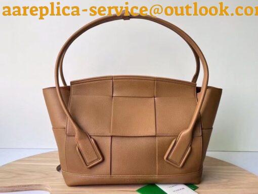 Replica Bottega Veneta Arco Medium Bag In Caramel Grained Leather 6