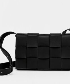 Replica Bottega Veneta Cassette Bag In Black Intreccio Lambskin