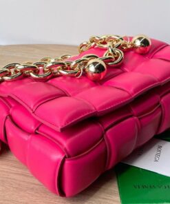 Replica Bottega Veneta Chain Cassette Bag In Lollipop Intrecciato Lambskin 2