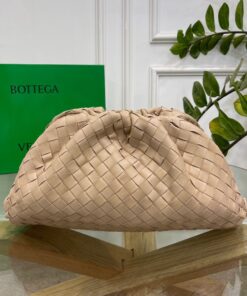 Replica Bottega Veneta Large Pouch Clutch Bag In Beige Intrecciato Lambskin