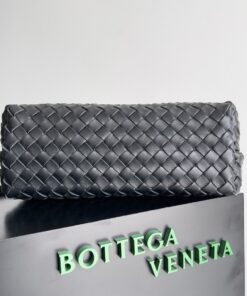 Replica Bottega Veneta Medium Andiamo Bag In Black Intrecciato Lambskin