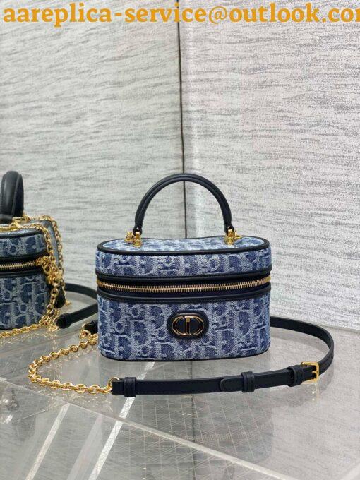 Replica Dior 30 Montaigne Mini Vanity Case in Blue Denim Oblique Jacquard 11