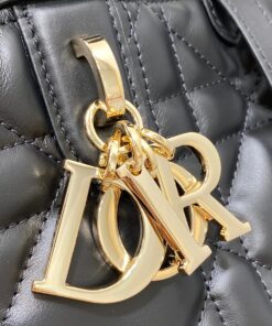 Replica Dior Toujours Medium Bag in Black Macrocannage Calfskin 2