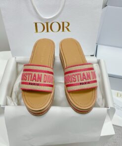 Replica Dior Dioriviera Dway Platform Slides in Raffia and Pink Embroidered Cotton