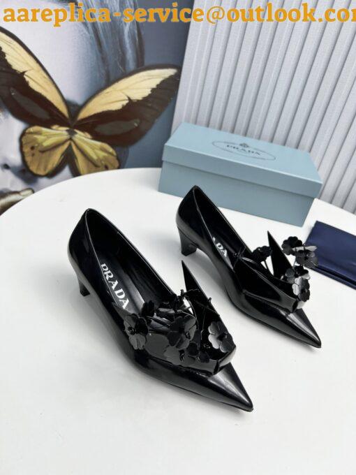 Replica Prada Pumps 45mm in Black Leather with Floral Appliques 3