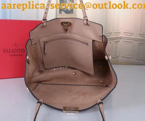 Replica Valentino Rockstud Medium Tote In Beige Grained Leather 24