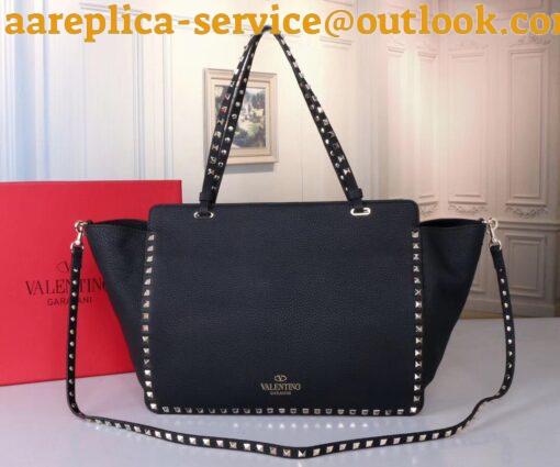 Replica Valentino Rockstud Medium Tote In Black Grained Leather 22