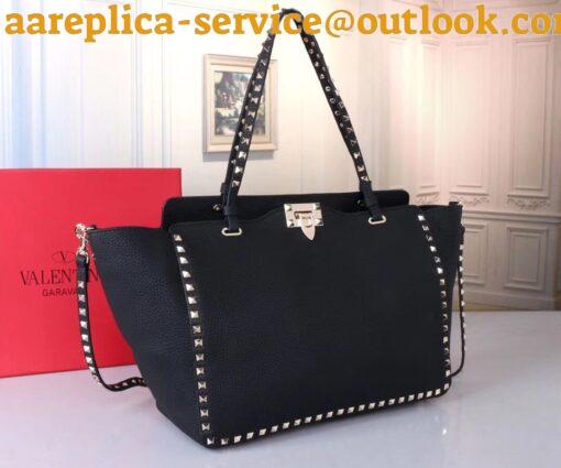 Replica Valentino Rockstud Medium Tote In Black Grained Leather 23