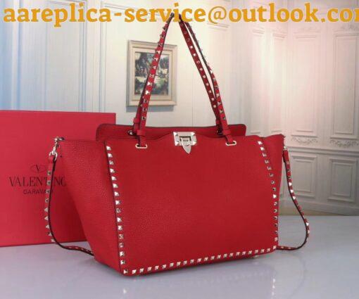 Replica Valentino Rockstud Medium Tote In Red Grained Leather 19