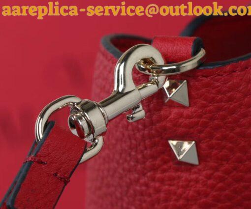 Replica Valentino Rockstud Medium Tote In Red Grained Leather 20